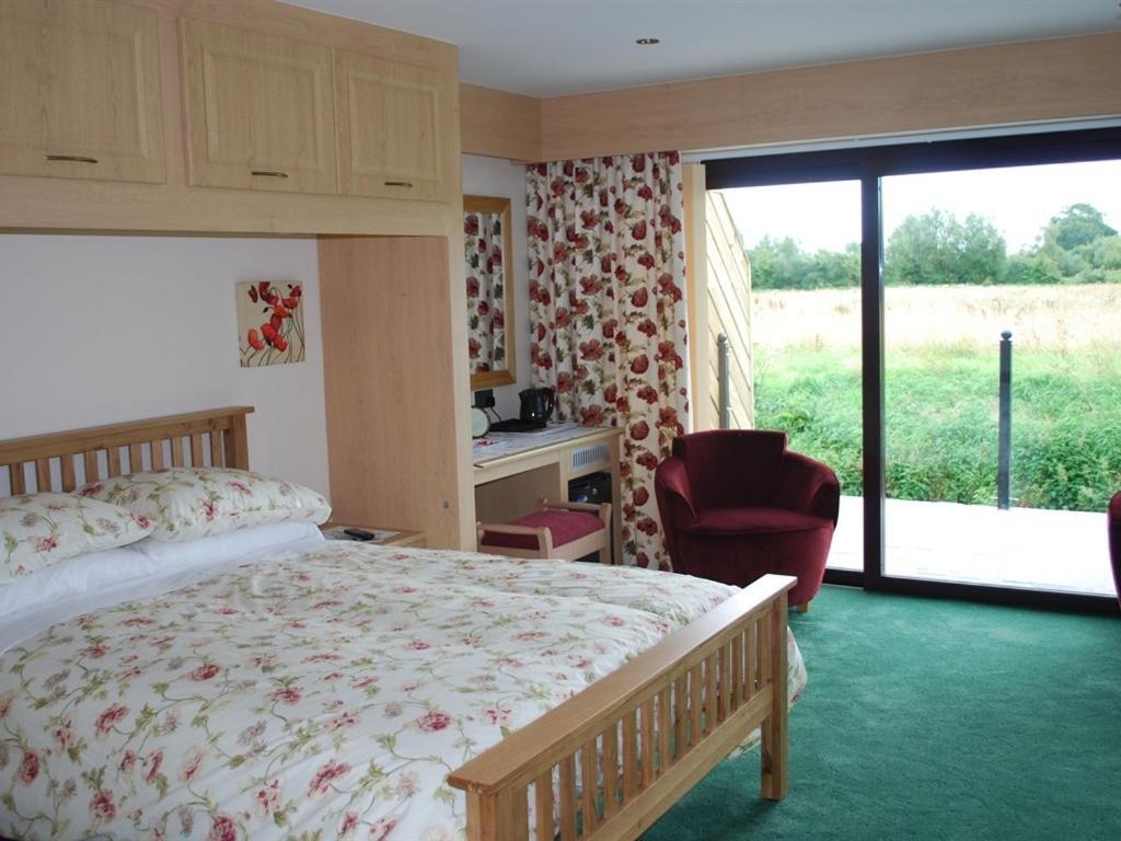 ดับเบิ้ล-เกต ฟาร์ม Bed & Breakfast เวลส์ ภายนอก รูปภาพ